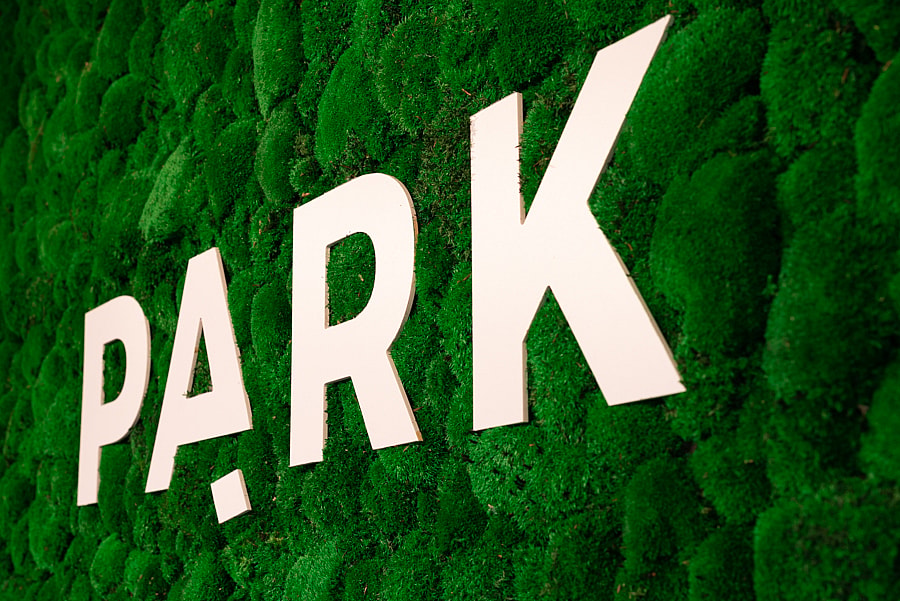 Mosvæg Mosvæg med logo. Park styling, Park Kolding, Pudemos, mosvæg, mosvægge