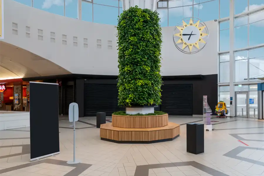 Plantesøjle Kolding Storcenter Plantesøjle, bænk. Indkøbscenter,