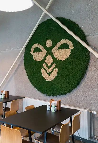Mos cirkler med logo